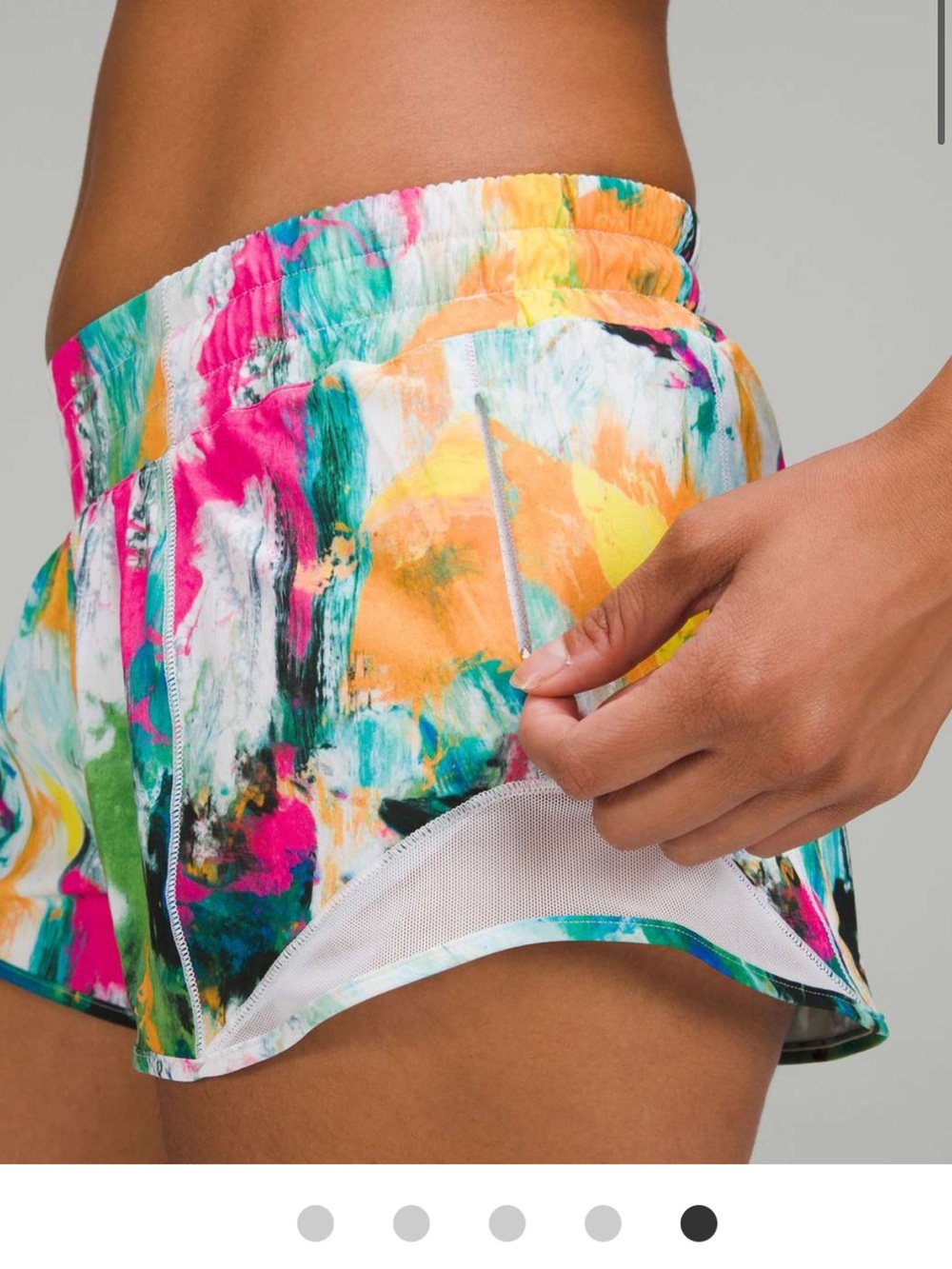 Lululemon 2.5 Hotty Hot Low Rise Multi